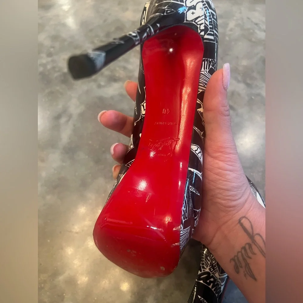 Authentic Christian Louboutin graffiti peep toe platform heels - Picture 9 of 9
